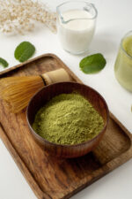 moringa powder with tray